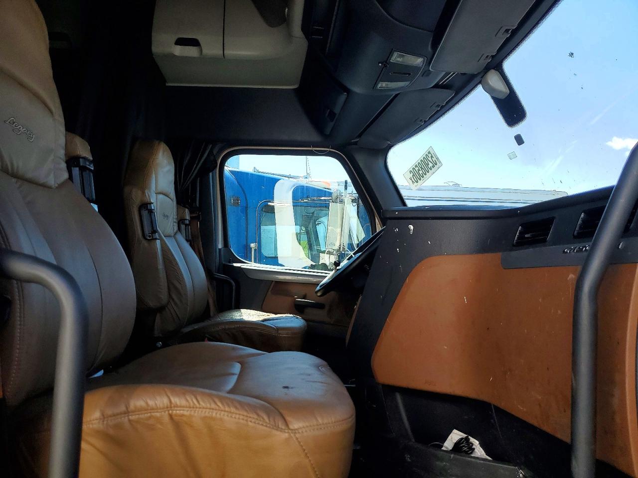2019 FREIGLINER All other VIN 3AKJHHDR8KSGC6008 photo 5