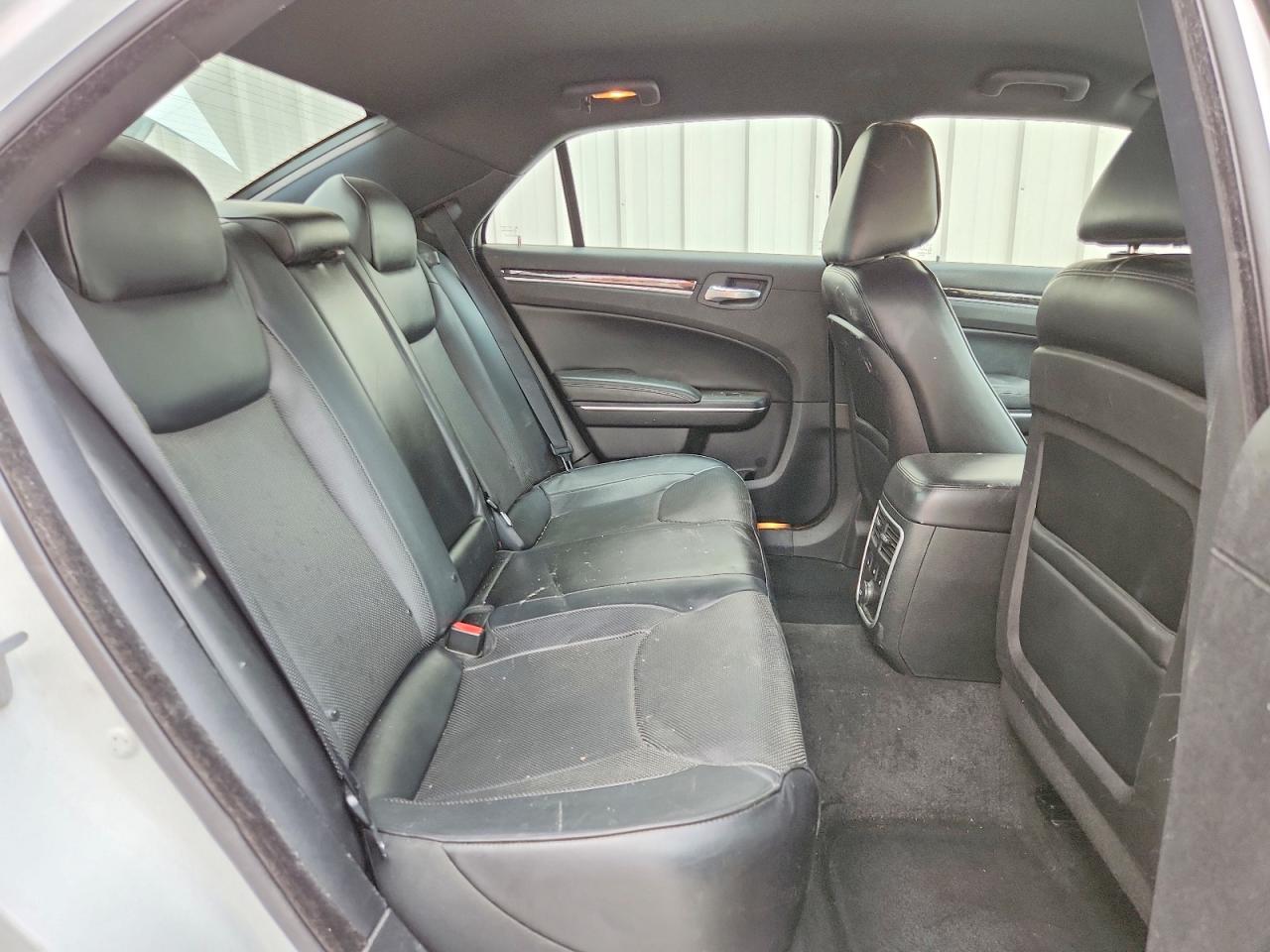 2014 Chrysler 300 VIN 2C3CCAKG3EH194485 photo 10