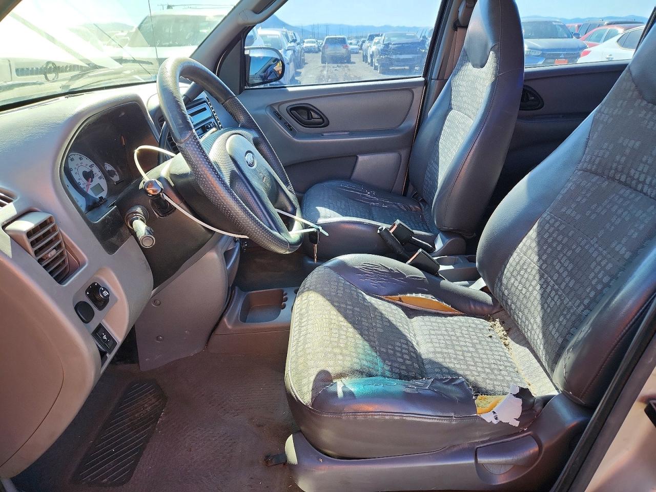 2001 FORD Escape VIN 1FMYU02171KA68598 photo 7