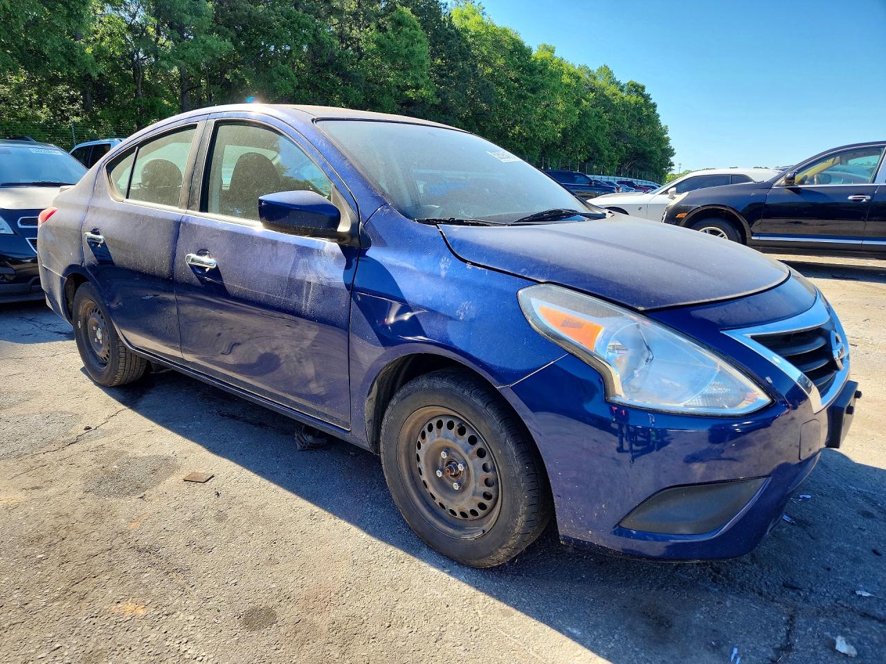2018 Nissan Versa VIN 3N1CN7AP8JL802399 photo 4