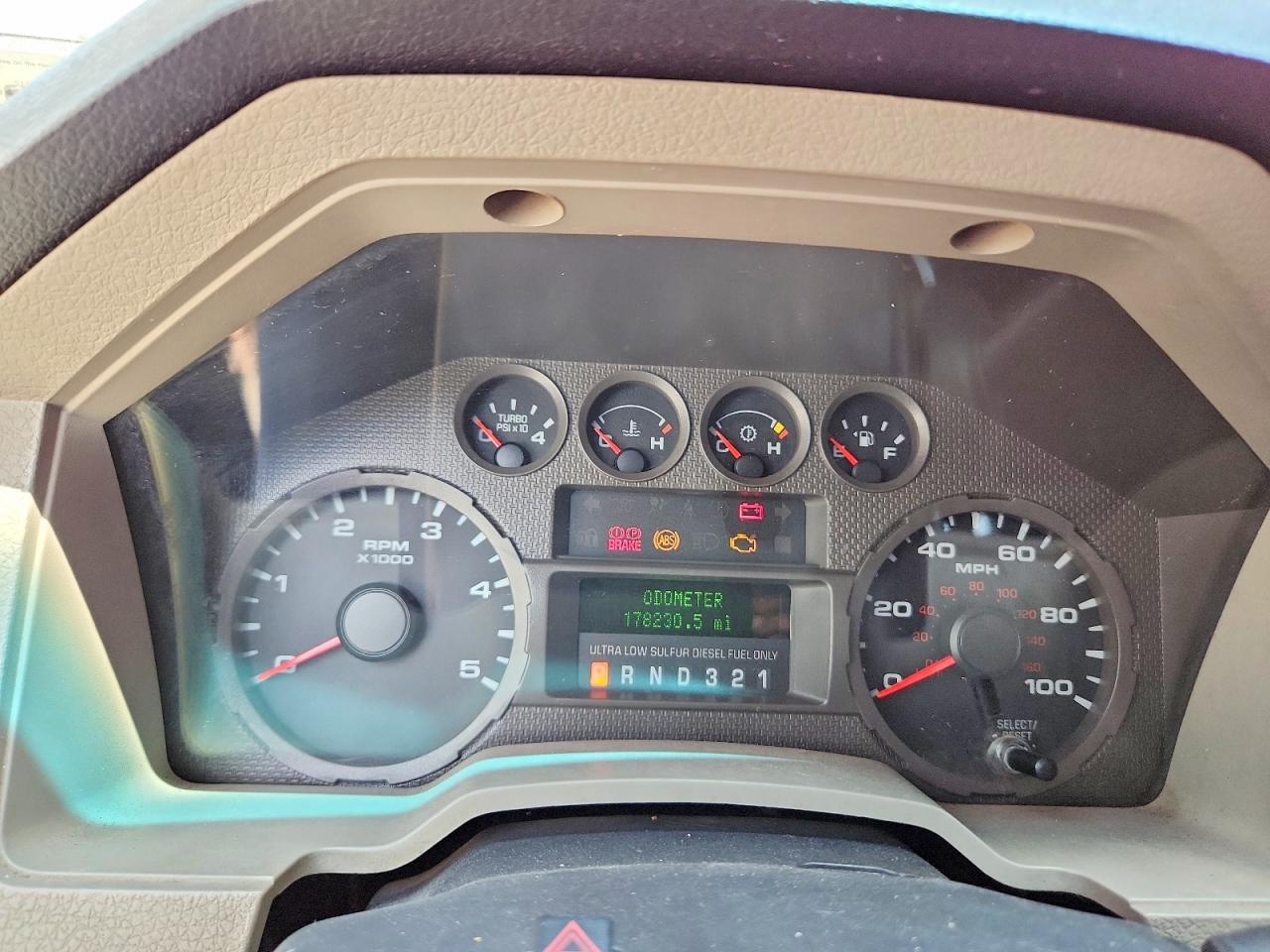2009 Ford F350 VIN 1FDWF36R99EA12112 photo 9