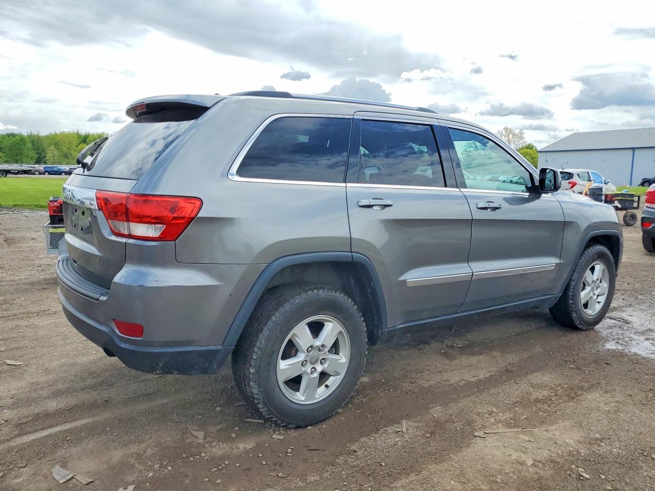 2013 Jeep Cherokee VIN 1C4RJFAGXDC560731 photo 3