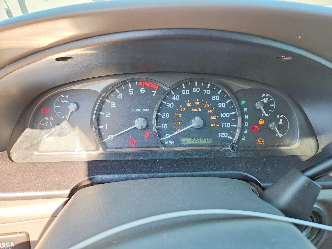 2005 TOYOTA Sequoia VIN 5TDBT44A15S241905 photo 9