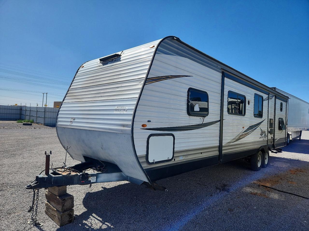 2019 JAYCO Recreation VIN 1UJBJ0BTXK17T0539 photo 2