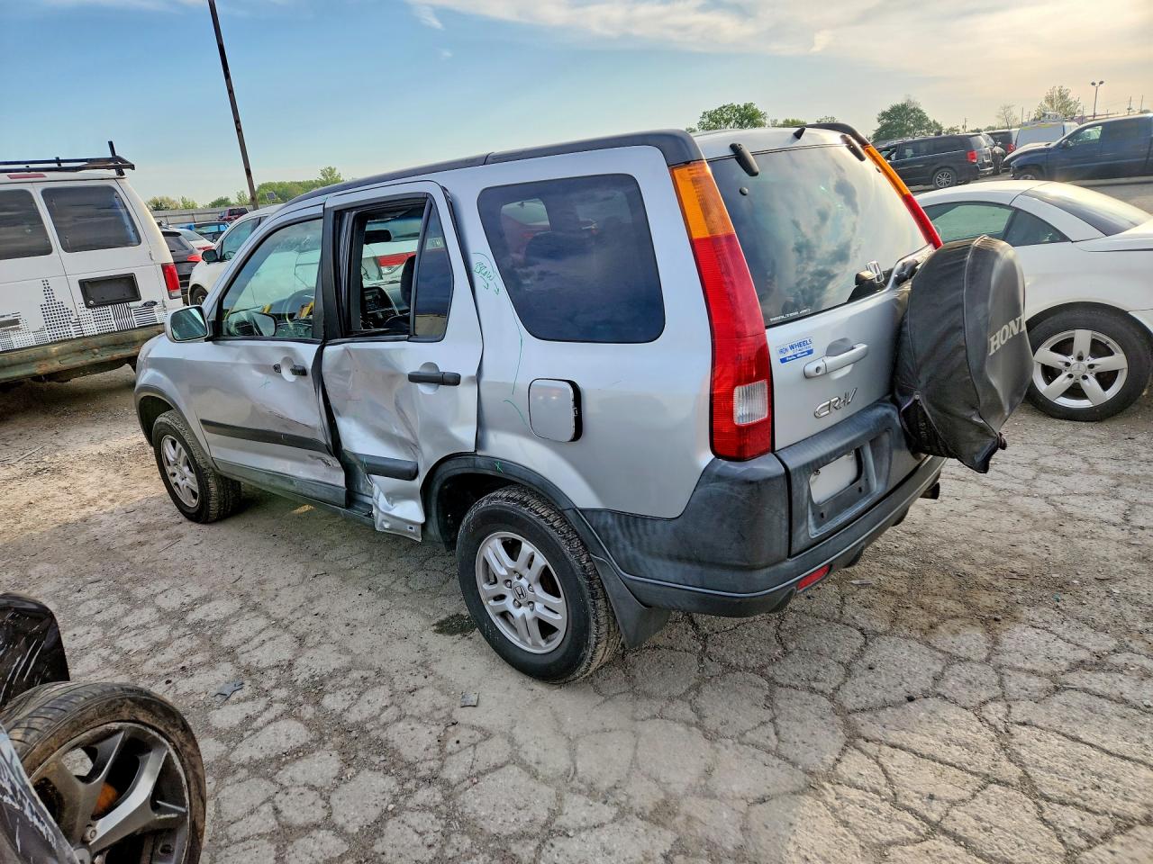 2004 Honda Crv VIN SHSRD78834U217170 photo 2