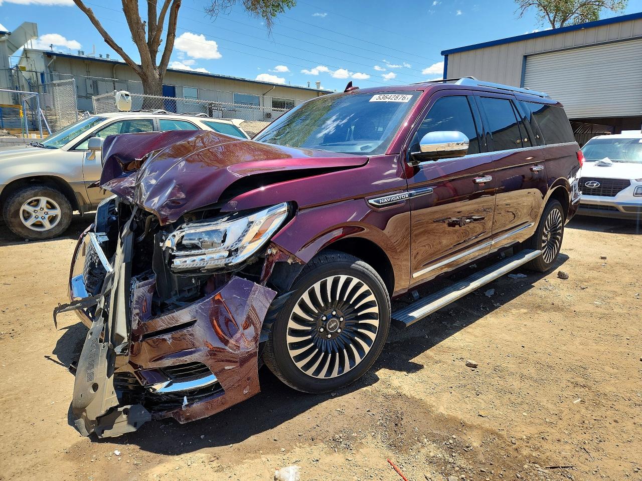 2019 Lincoln Navigator VIN 5LMJJ3TT9KEL16682 photo 1