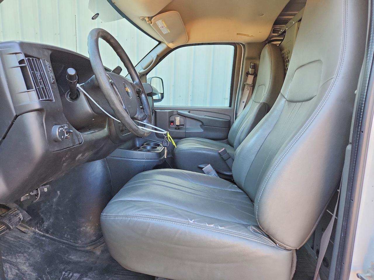 2015 CHEV Express VIN 1GCWGFCFXF1262359 photo 7