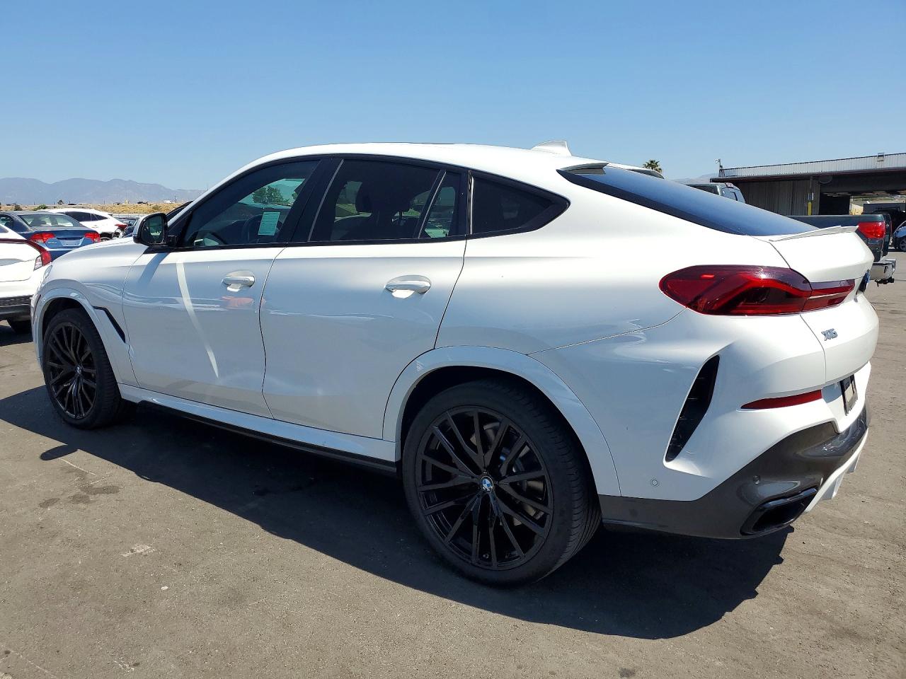 2021 BMW X6 VIN 5UXCY8C05M9G89617 photo 2