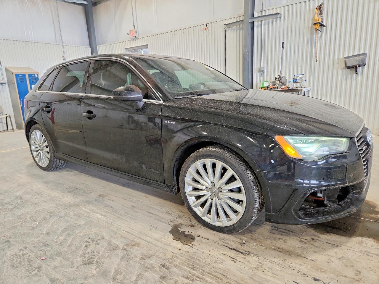 2016 Audi A3 VIN WAUTPBFF0GA048776 photo 4