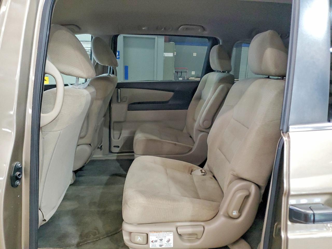 2011 Honda All models VIN 5FNRL5H26BB040475 photo 11