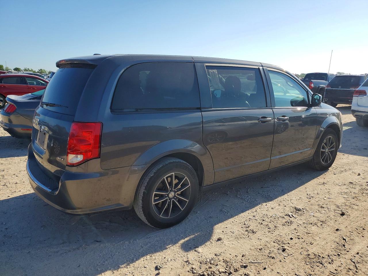 2019 Dodge Caravan VIN 2C4RDGEGXKR617036 photo 3
