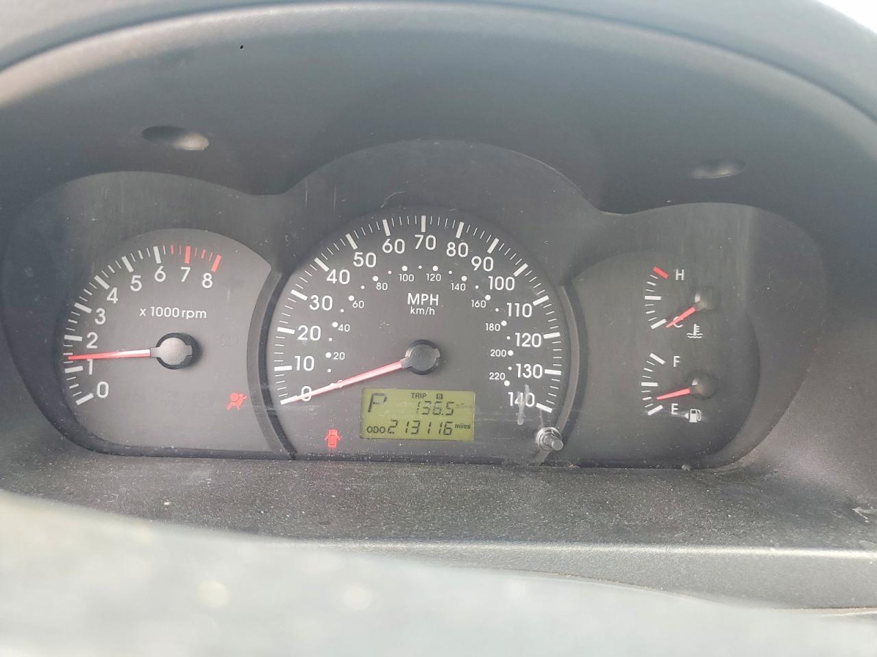 2005 Kia Spectra VIN KNAFE121X55167996 photo 9