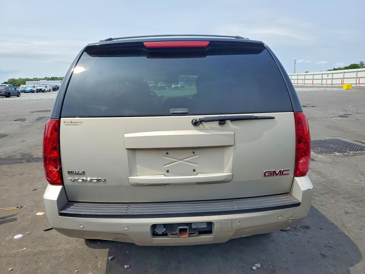 2007 GMC Yukon VIN 1GKFC13037R231455 photo 6