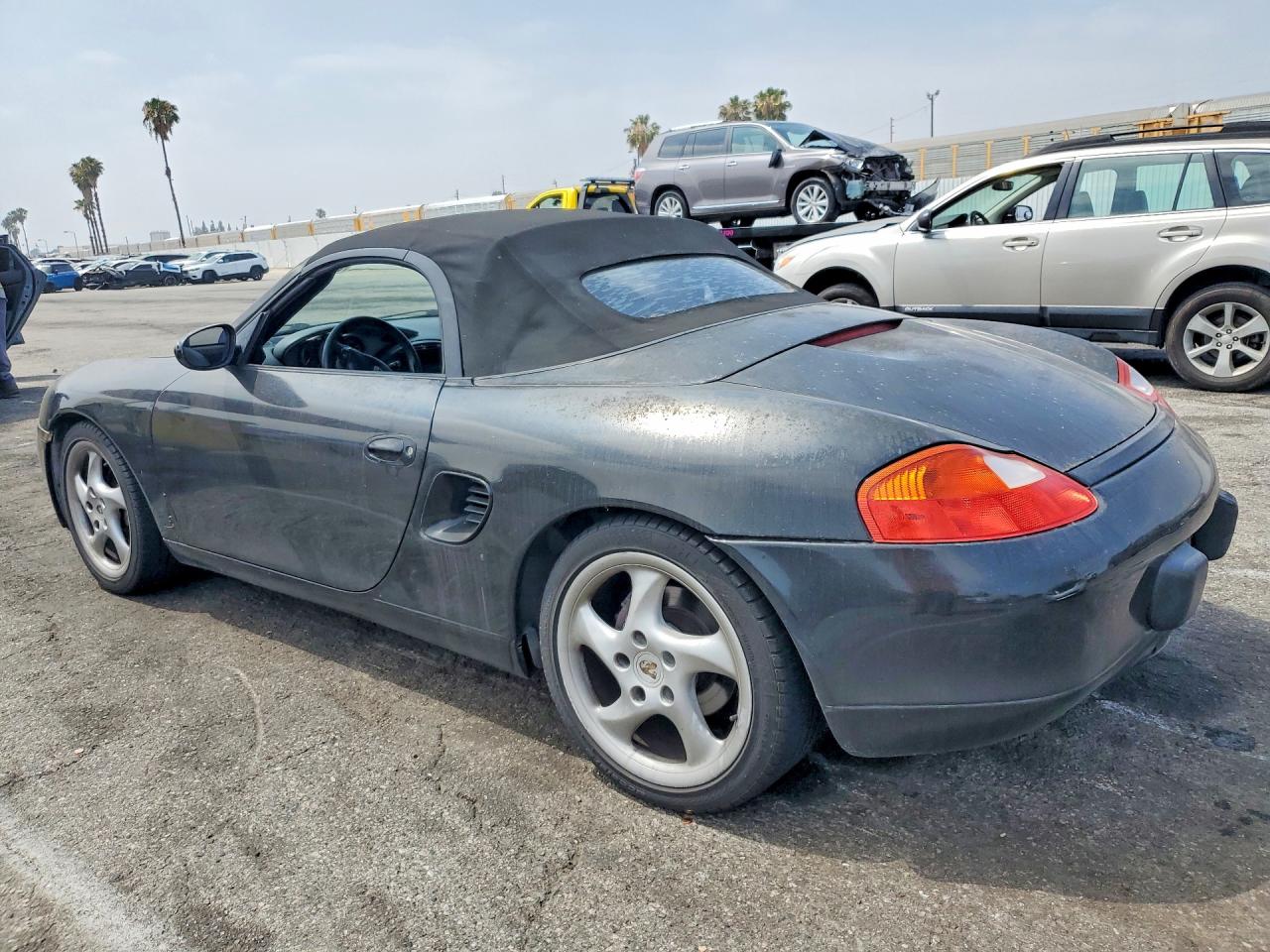 2001 Porsche Boxster VIN WP0CA29821U621135 photo 2