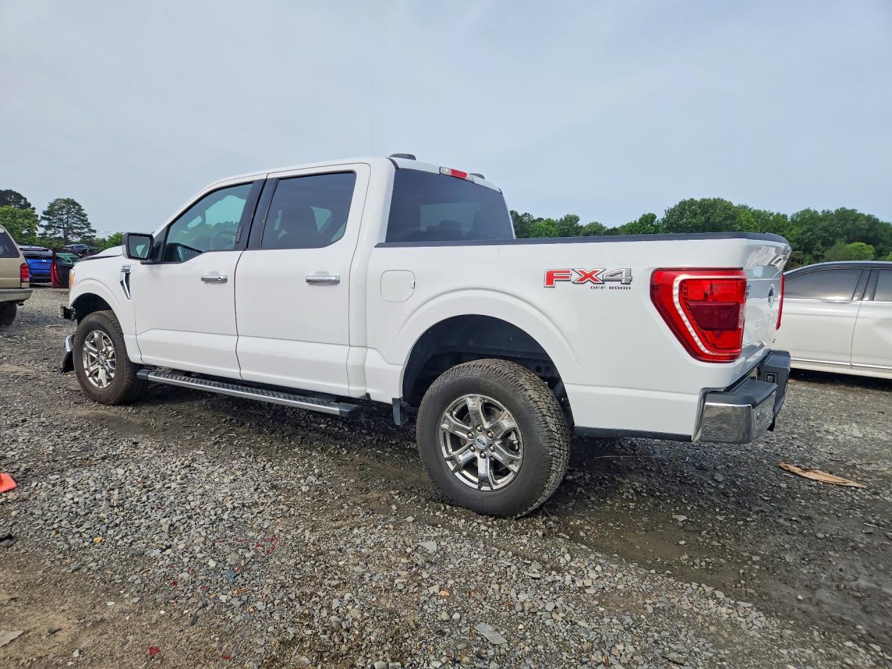 2022 Ford F-150 VIN 1FTFW1E82NKD90768 photo 2