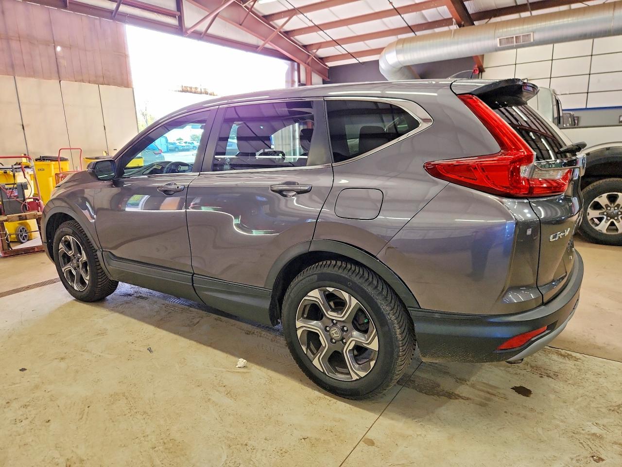 2018 Honda Crv VIN 7FARW2H54JE003637 photo 2