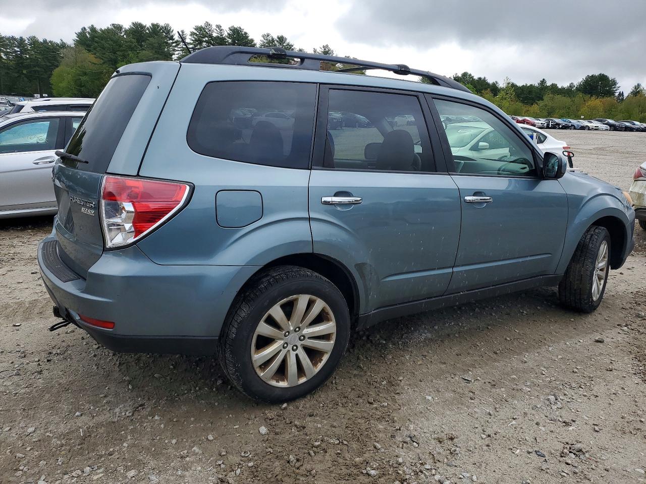 2011 SUBARU Forester VIN JF2SHADC6BH741660 photo 3
