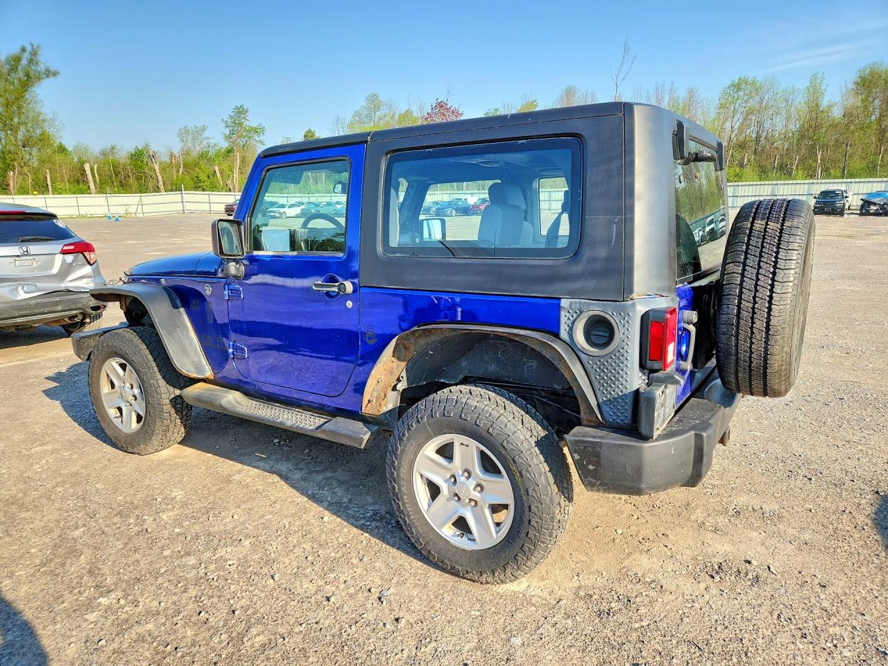 2008 Jeep Wrangler / VIN 1J4FA24108L606019 photo 2