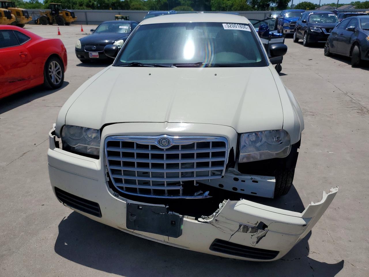 2009 Chrysler 300 VIN 2C3KA43DX9H558009 photo 5