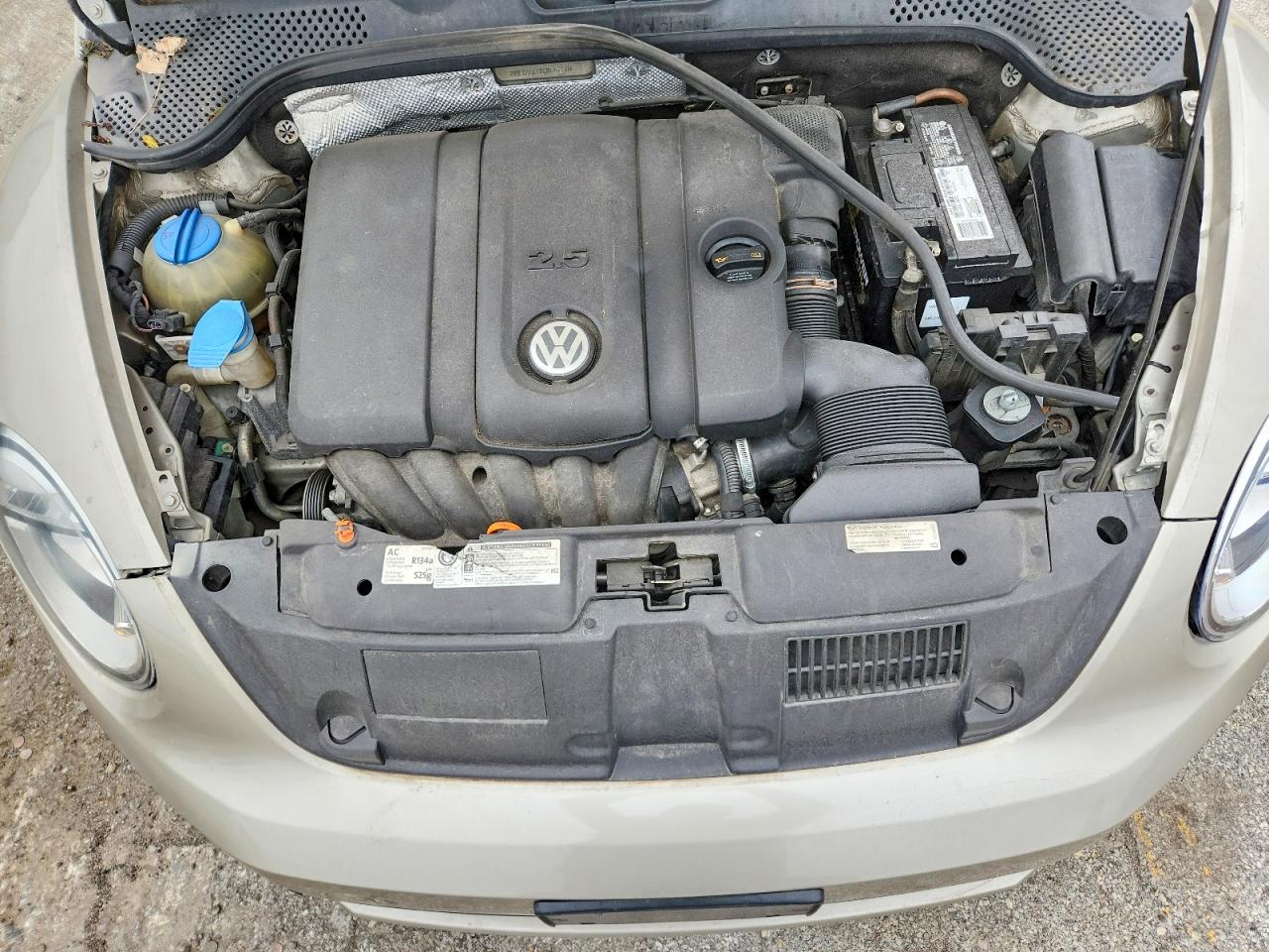 2012 Volkswagen Beetle VIN 3VWJP7ATXCM648770 photo 11