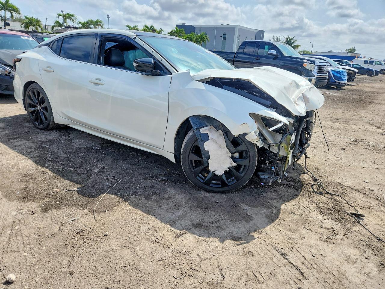 2019 Nissan Maxima VIN 1N4AA6AV3KC383485 photo 4
