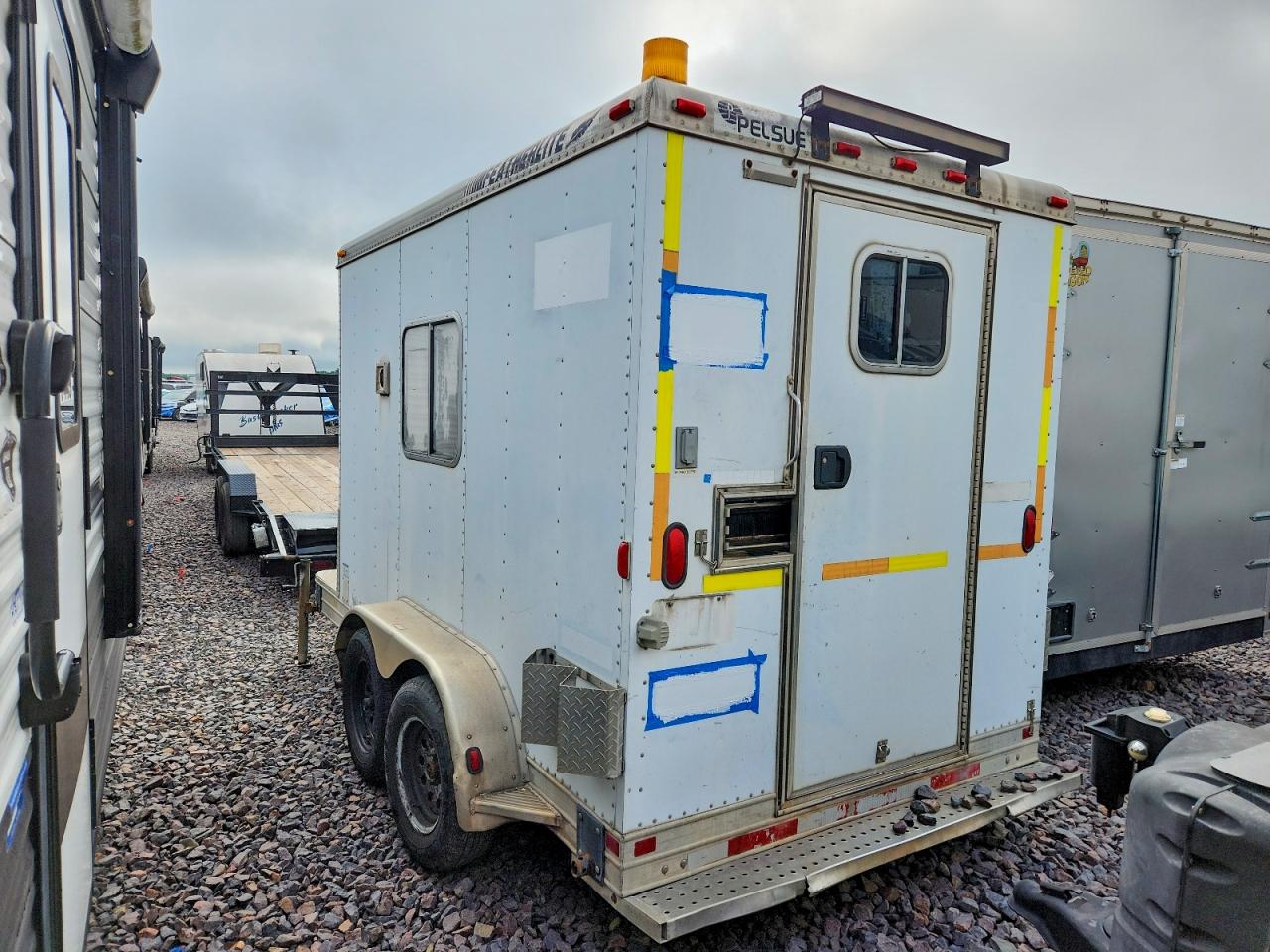 2000 FEATHERLITE FIBER OPTIC SPLICING TRAILER VIN 4FGL0112XYC037547 photo 3