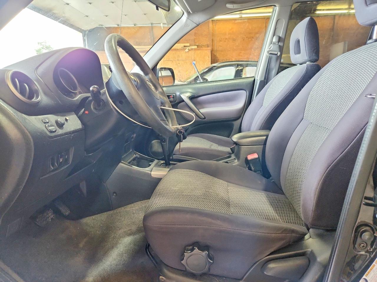 2005 Toyota Rav4 VIN JTEGD20V350052574 photo 7