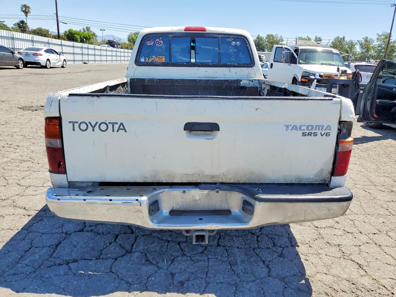 1998 Toyota Tacoma VIN 4TAVN52N3WZ160483 photo 6