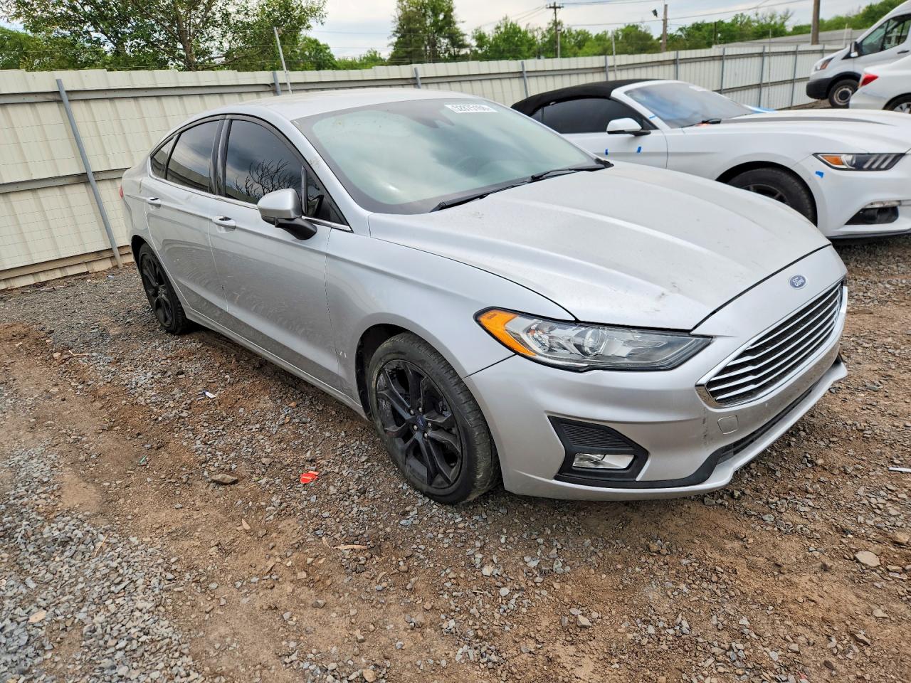 2019 Fusion VIN 3FA6P0HD0KR126459 photo 4