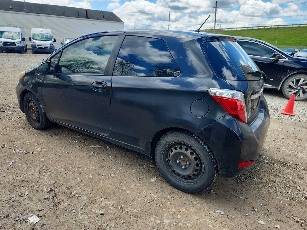 2014 Toyota Yaris VIN JTDJTUD35ED573595 photo 2