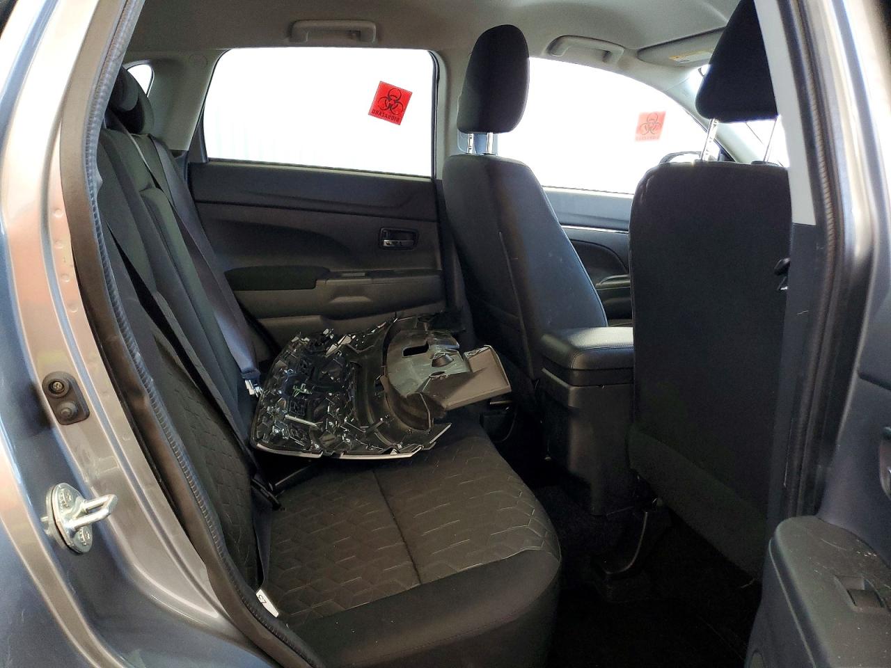 2026 Mitsubishi Outlander VIN JA4ARUAU5TU002675 photo 11