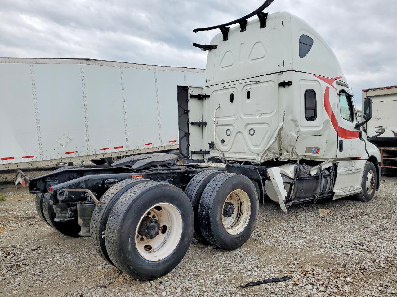 2025 FREIGHTLINER All other VIN 3AKJHHFGXSSVR2036 photo 4