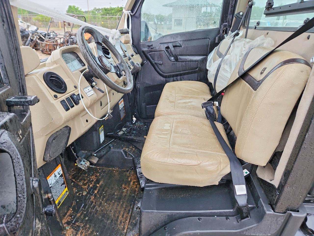 2024 JOHN Xuv835r VIN 1M0835RDCRM070534 photo 5