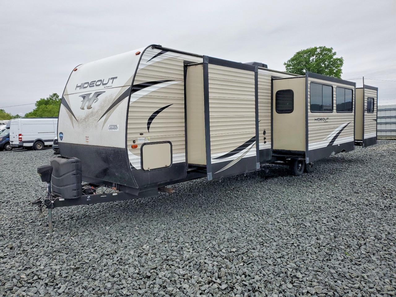 2019 KEYSTONE Hideout se VIN 4YDT38F20K7248428 photo 2