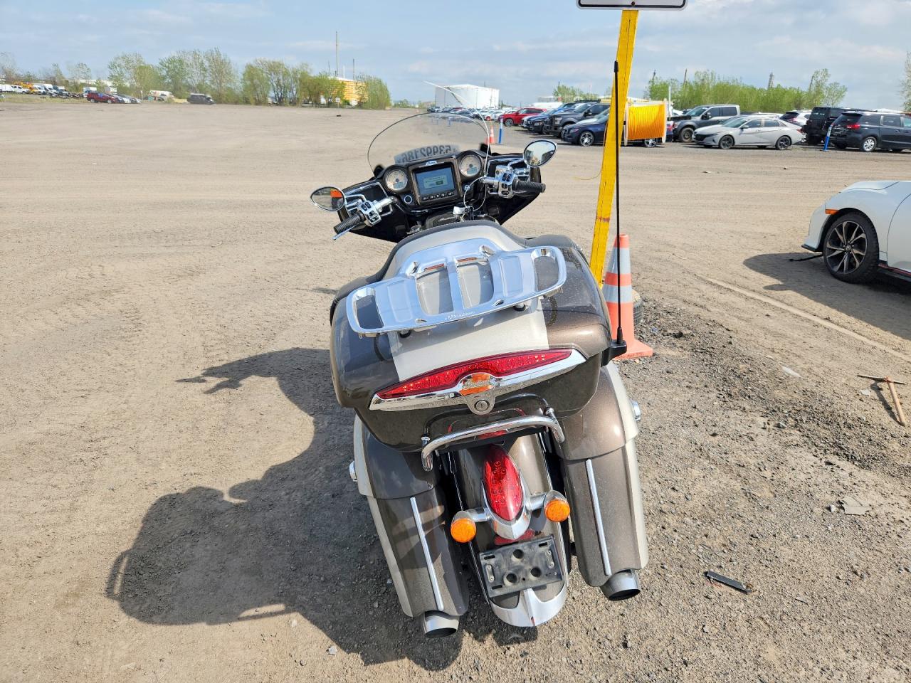 2023 INDIAN Motorcycle VIN 56KTRABB1P3418058 photo 4