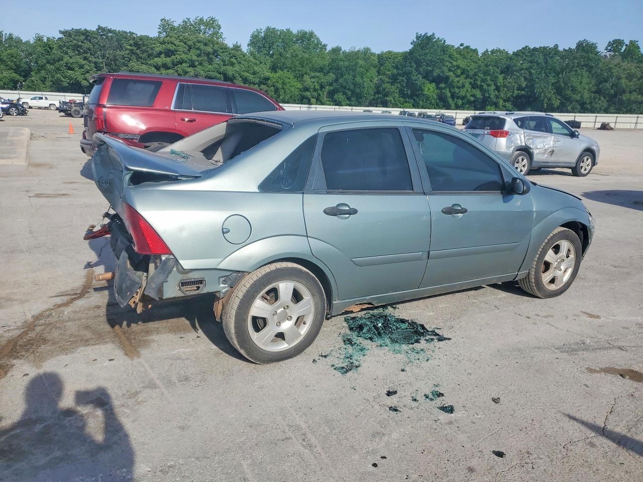 2003 Ford Focus VIN 1FAHP38333W200358 photo 3
