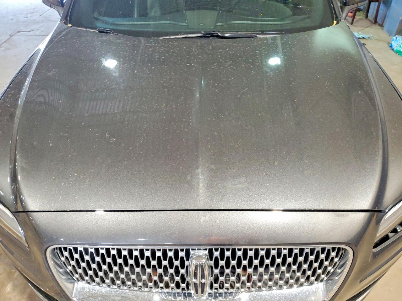 2019 Lincoln Nautilus VIN 2LMPJ8LP2KBL18352 photo 12