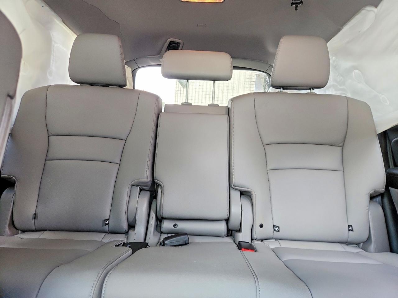 2022 Honda Pilot VIN 5FNYF6H55NB032021 photo 10
