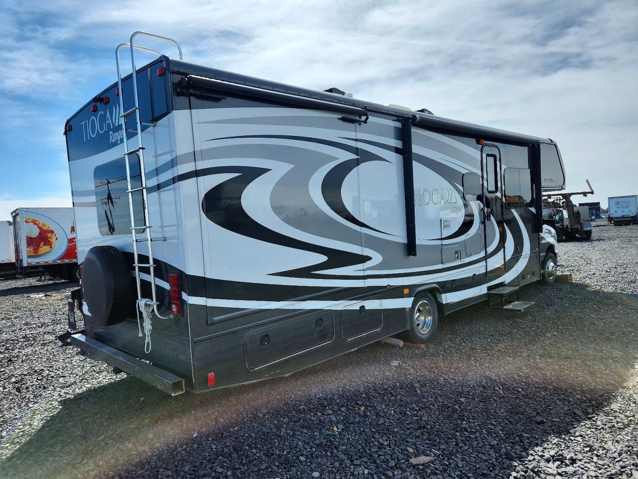 2015 FLEETWOOD Econoline VIN 1FDXE4FS4FDA06199 photo 4