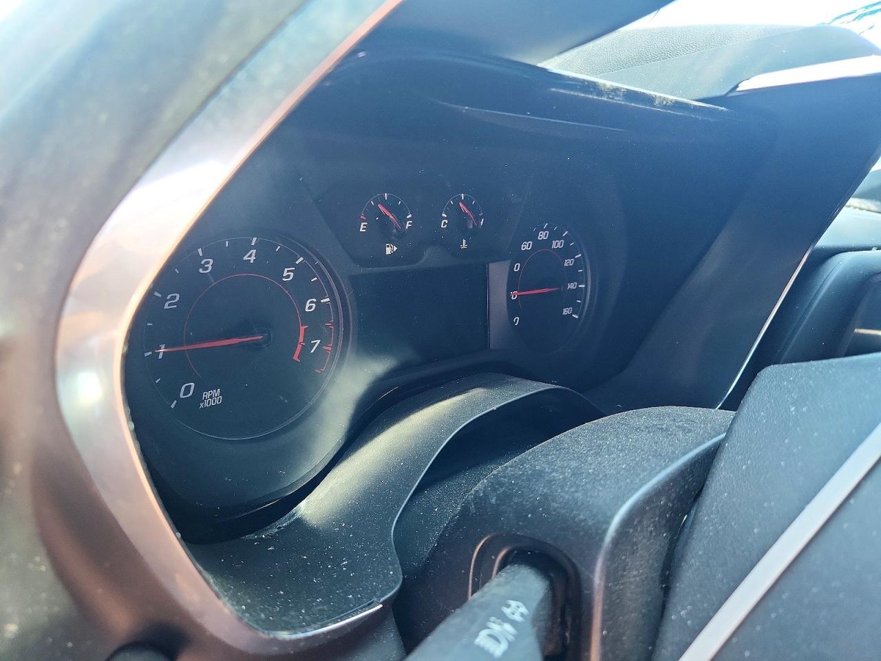 2021 Chevrolet Camaro VIN 1G1FE1R76M0105402 photo 9