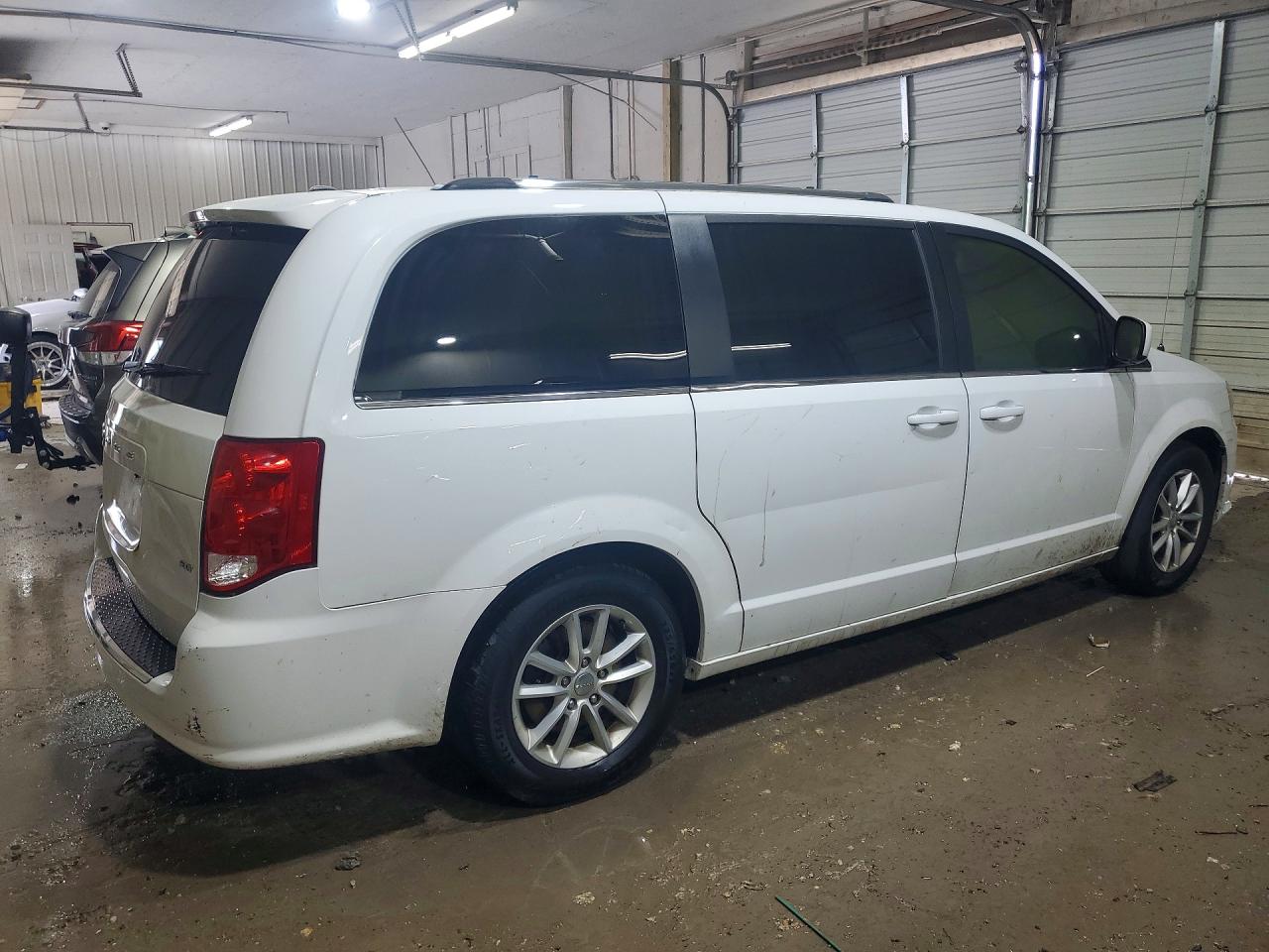 2020 Dodge Caravan VIN 2C4RDGCG5LR173732 photo 3