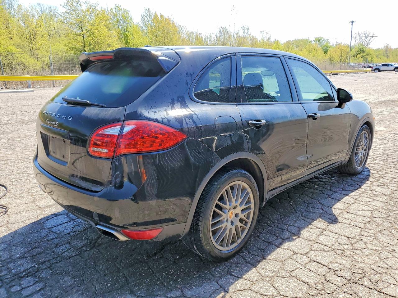2014 Porsche Cayenne VIN WP1AB2A29ELA58638 photo 3