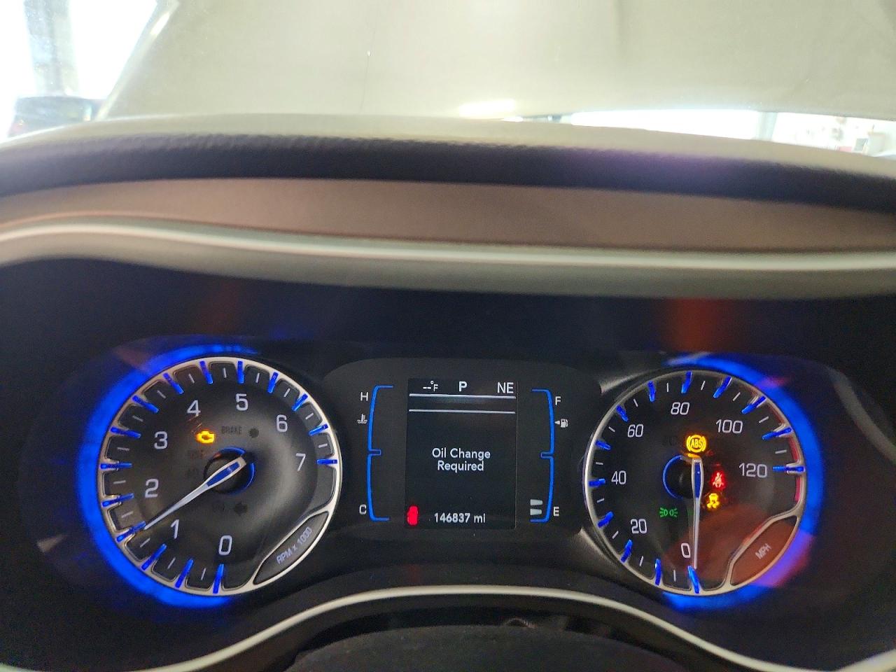 2017 Chrysler Pacifica VIN 2C4RC1DG5HR508137 photo 9
