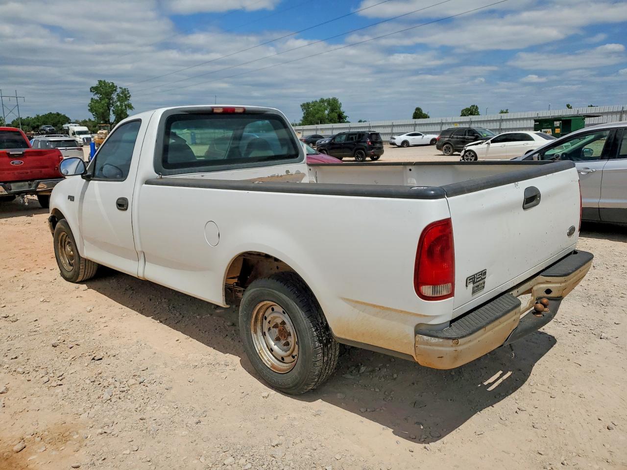 2000 Ford F150 VIN 1FTZF1723YNB76381 photo 2