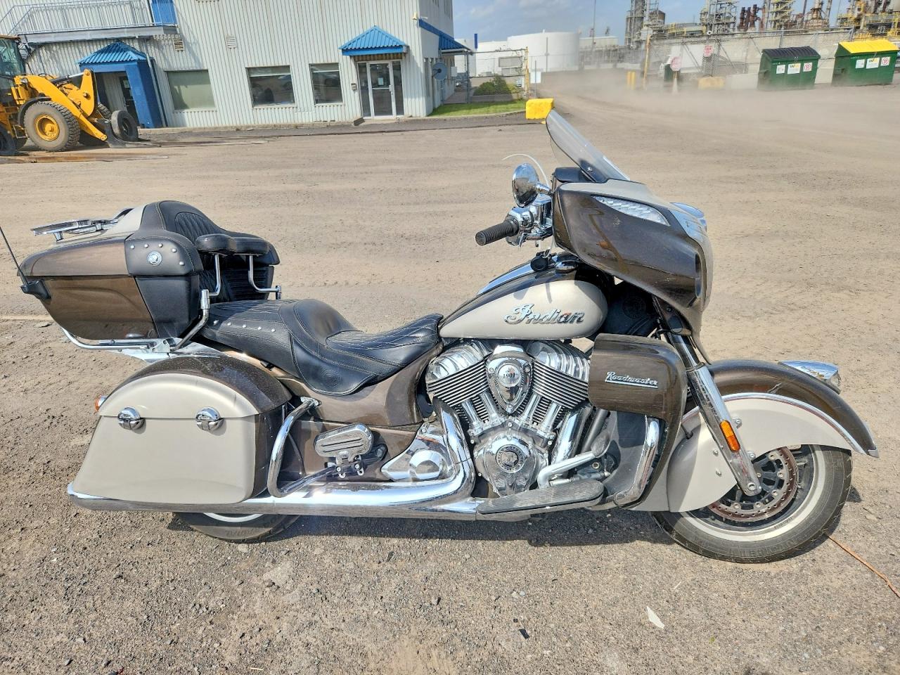 2023 INDIAN Motorcycle VIN 56KTRABB1P3418058 photo 1
