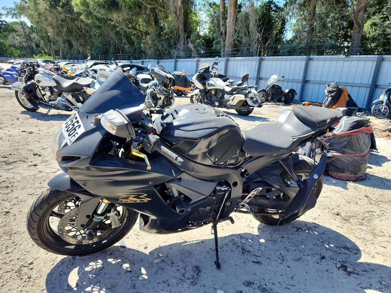 2014 SUZUKI Gsxr750 VIN JS1GR7MA7E2101395 photo 3