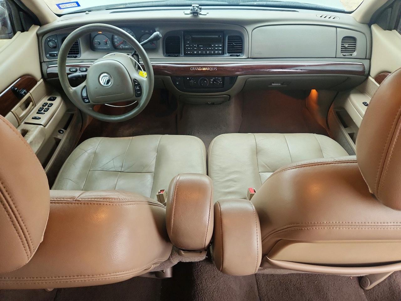 2003 Mercury Grmarquis VIN 2MEFM74W73X667738 photo 8