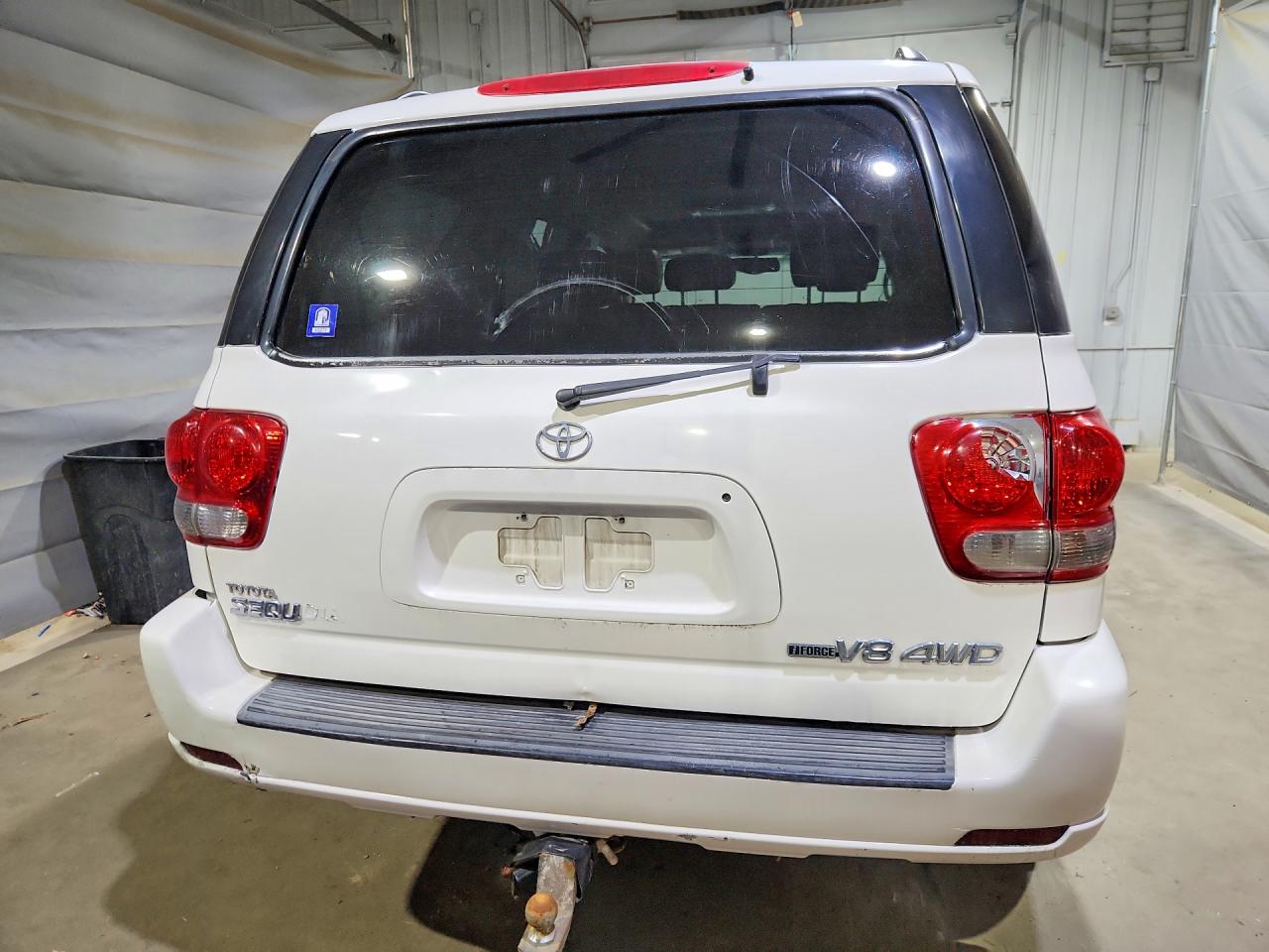 2005 Toyota Sequoia VIN 5TDBT44A55S256973 photo 6