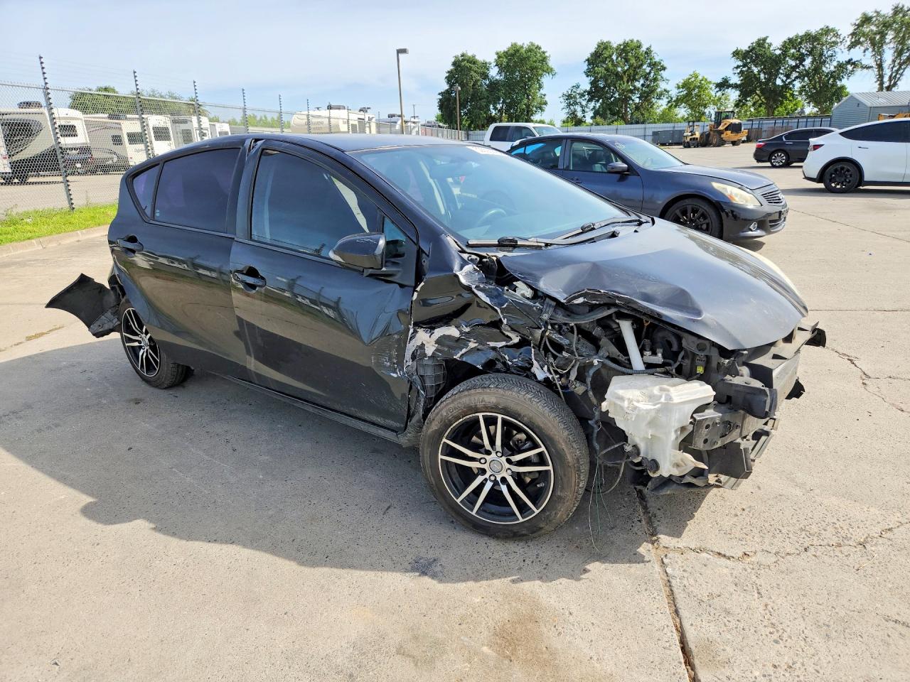2015 Toyota Prius c th VIN JTDKDTB32F1100769 photo 4