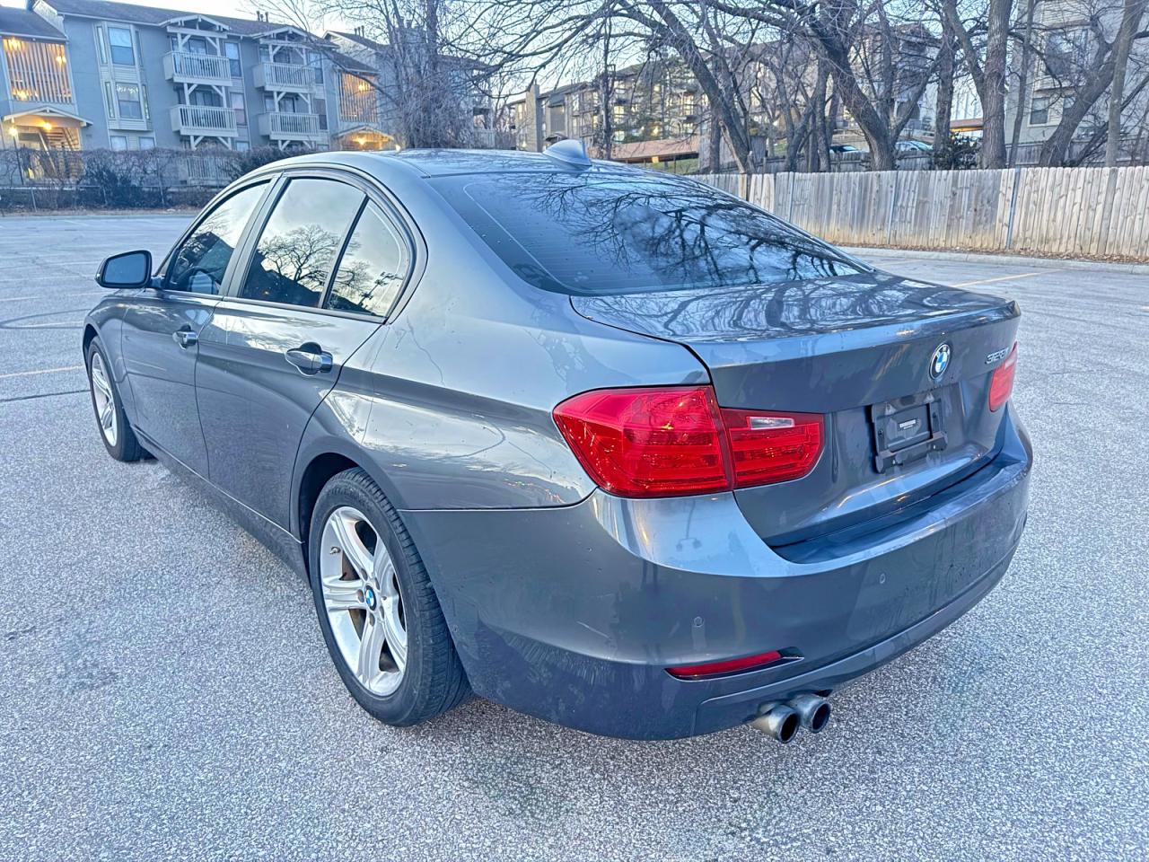 2012 BMW 3 series VIN WBA3C1C54CF430078 photo 3